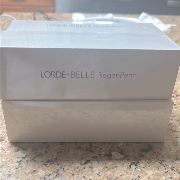 ⭐️New RegenPen Skincare Device - White⭐️MSRP $299 - Picture 2 of 5